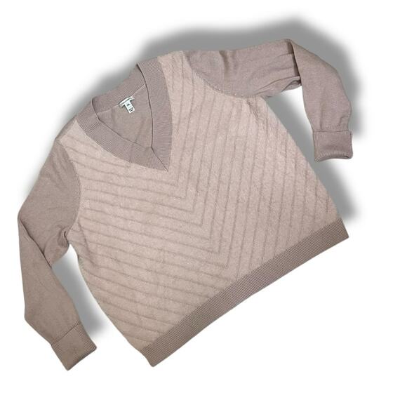 Stella & Dot mauve v-neck fuzzy knit sweater - Picture 4 of 7